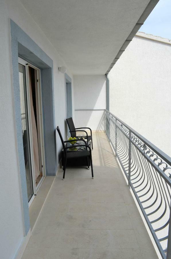Bridge And Beach Apartments Trogir Exteriör bild